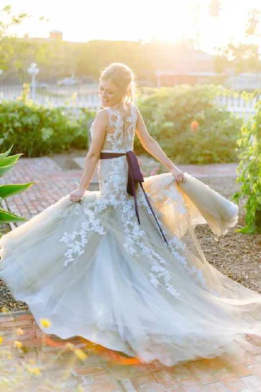 While Supplies Last Alfred Angelo 876
