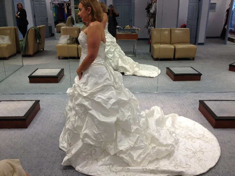 Factory Direct Sale Alfred Angelo Piccione 401
