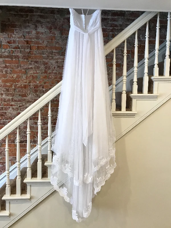 Act Fast Alfred Angelo 8549