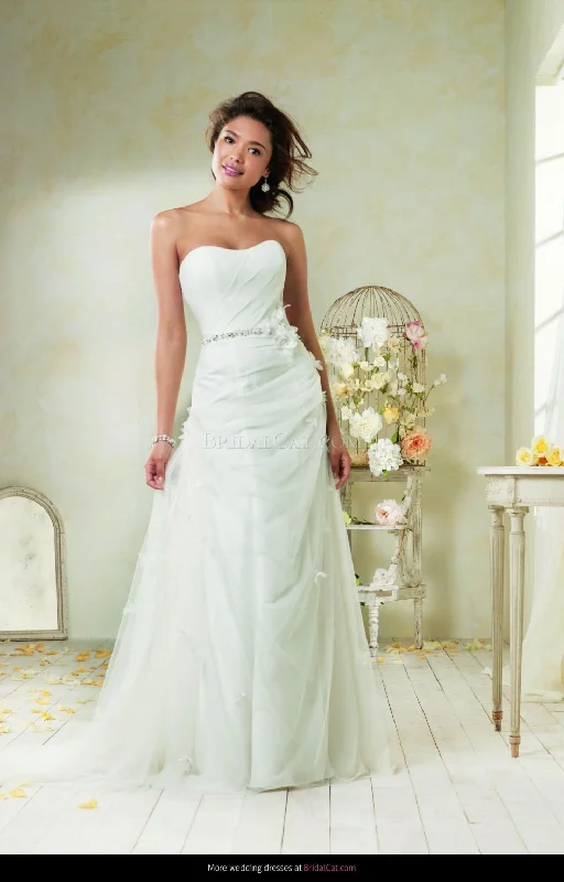 Steals and Deals Alfred Angelo 8526