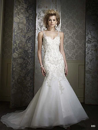 Final Markdown Alfred Angelo 883