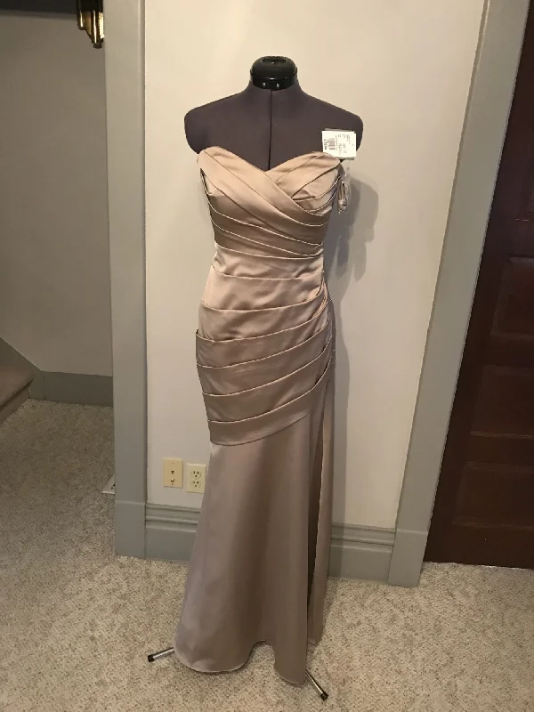 Epic Deals David's Bridal F15586
