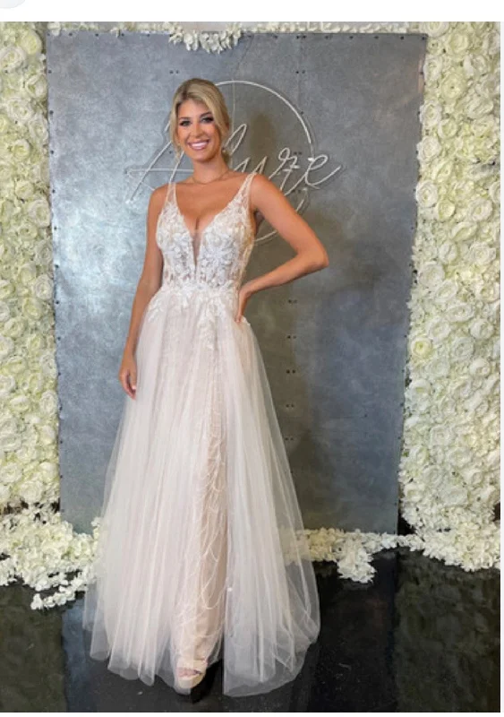 Price Cut Allure Bridals Allure L621 (Nude, fitted, and sparkles)