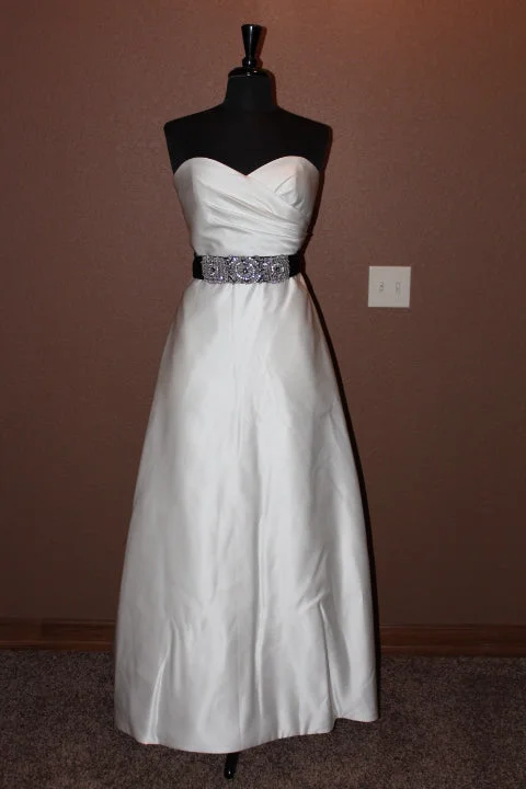 Weekend Deal Alfred Angelo 830
