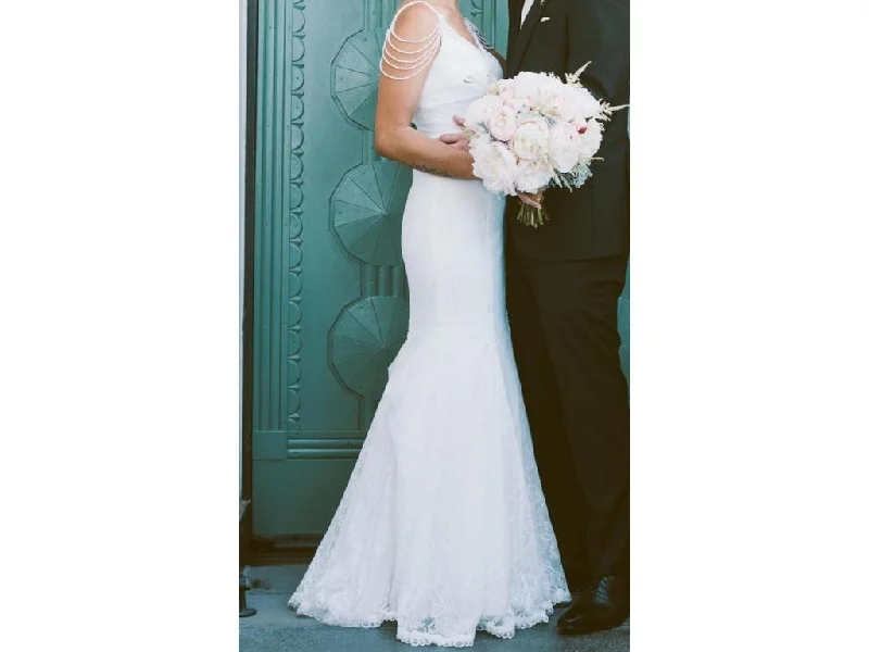 Super Bargain Alfred Angelo 8531