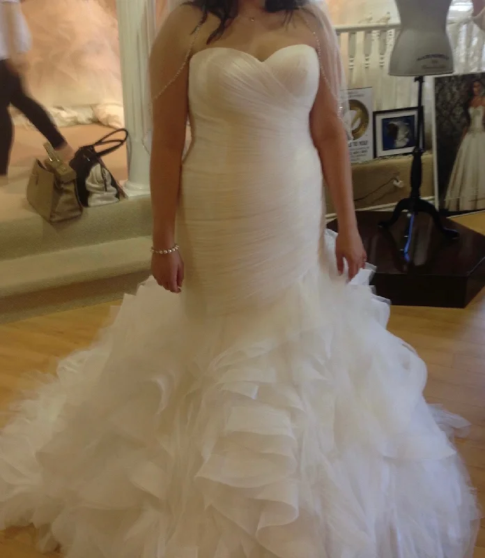 Special Buy Pronovias Mildred