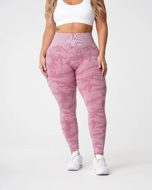 Pastel Pink Camo Seamless Leggings