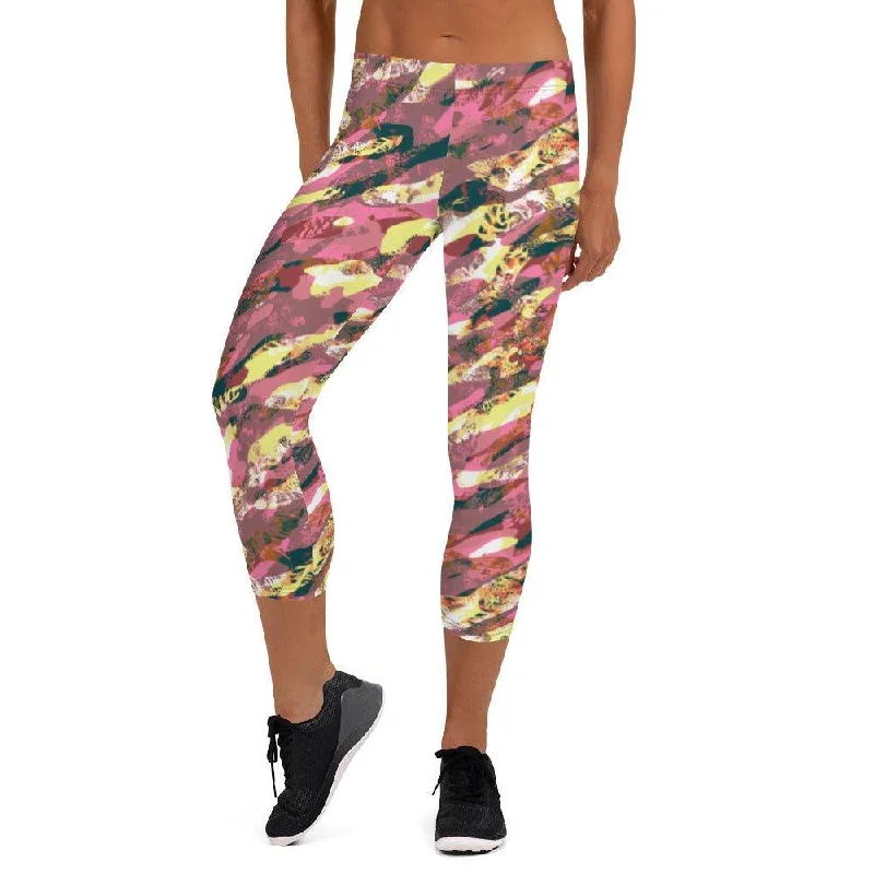 Pink Camouflage Women's Capri Leggings