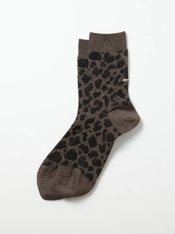 Rototo Leopard Crew Socks in Charcoal